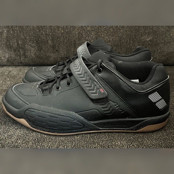 Shimano AM5 Mountain Bicycle Shoes Black Color Size- 9.7 - Picture 1 of 13